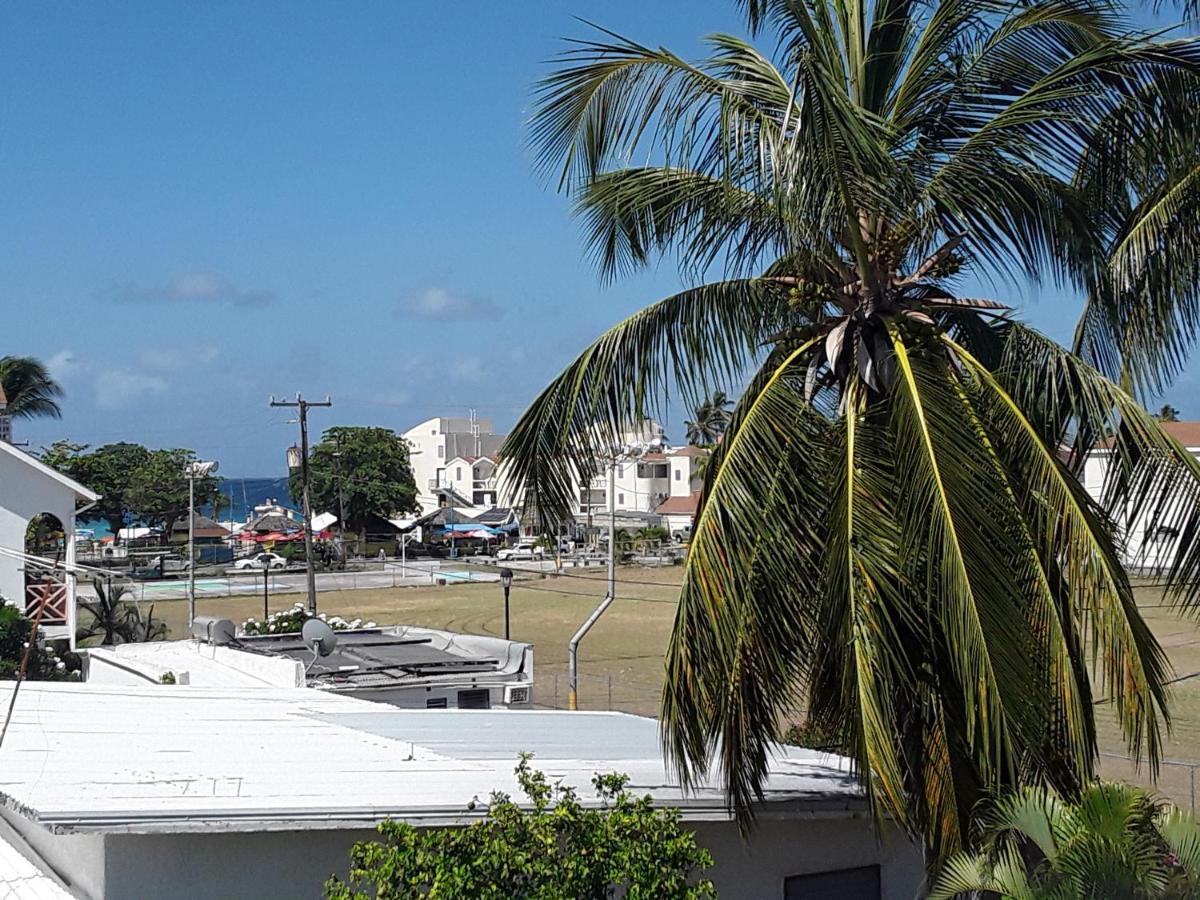 Carib Blue Apartments Oistins Exterior foto