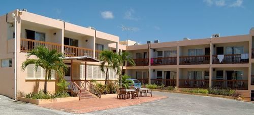 Carib Blue Apartments Oistins Exterior foto