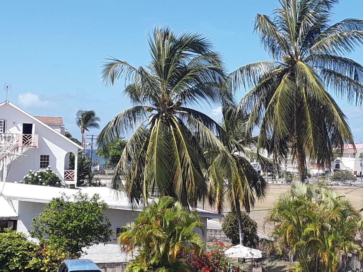 Carib Blue Apartments Oistins Exterior foto