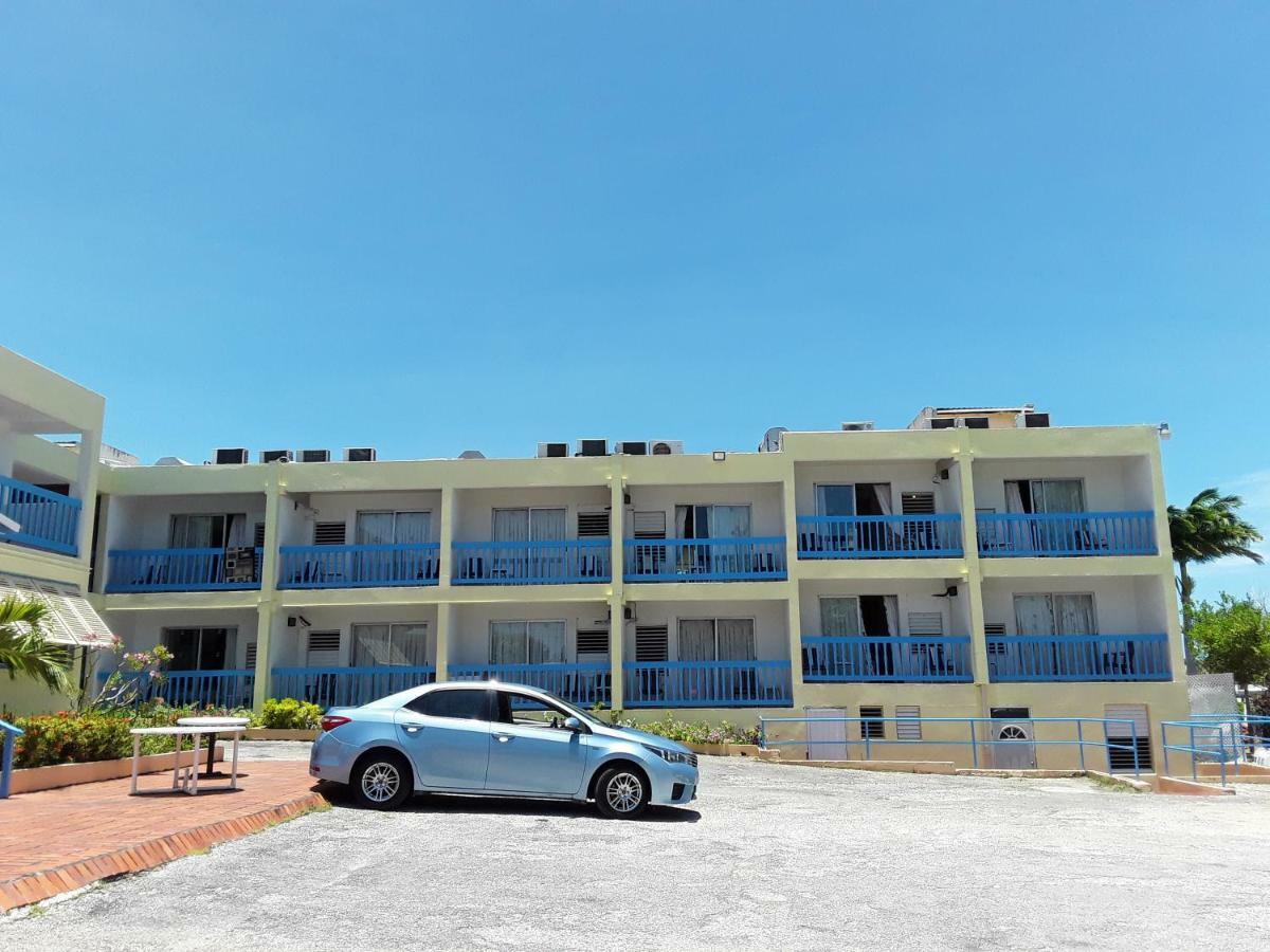 Carib Blue Apartments Oistins Exterior foto